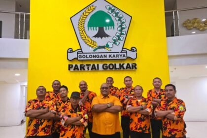 Pengurus Dpp Garnas Mkgr Bersama Prof Adies Kadir