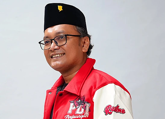 08012025123000potret Politikus Pdi Perjuangan Guntur Romli Yang Menanggapi Soal Kpk Menggeledah Rumah Hasto Kristiyanto