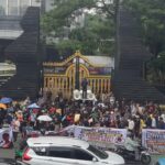 Aksi Front Persatuan Indonesia Di Depan Polda Metro Jaya