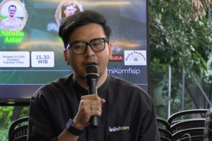 Rebby Noviar Pengamat Media Sosial